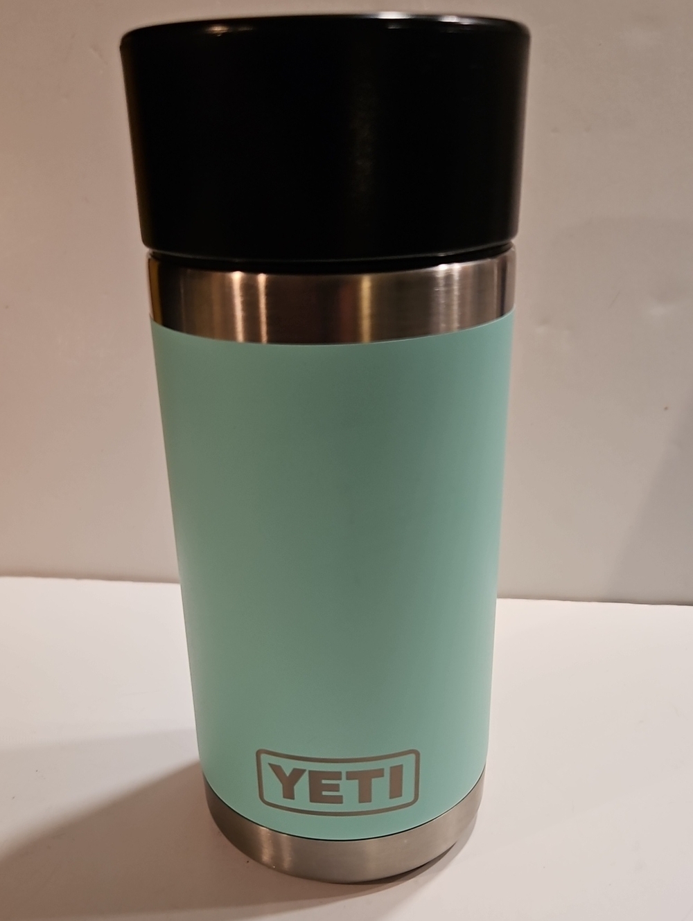 YETI RAMBLER, 12 OZ BOTTLE SEAFOAM GREEN.
